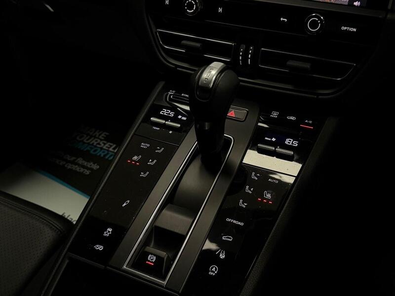 Porsche Macan T T - U400059399