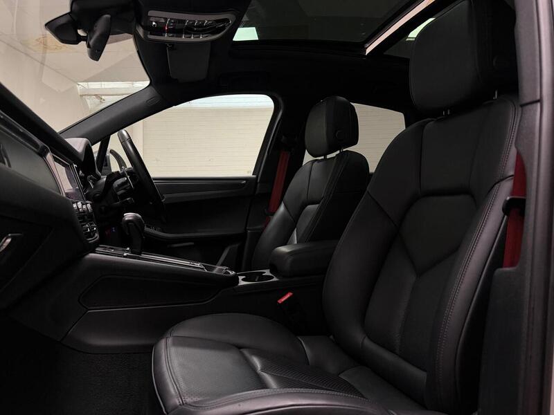Porsche Macan T T - U400059399