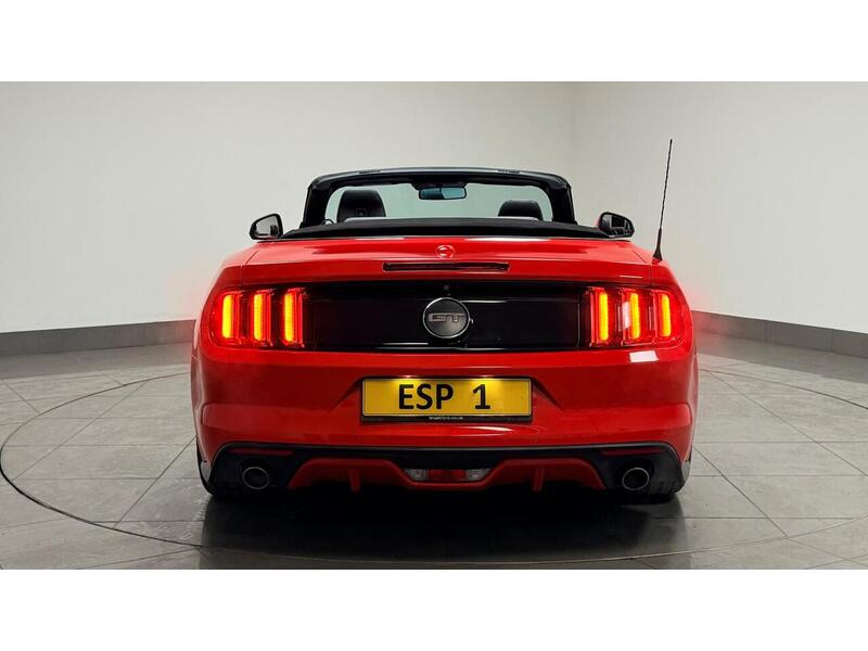 Ford Mustang V8 GT - U400059403