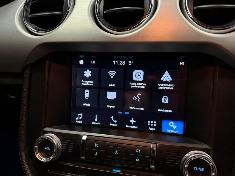 Ford Mustang V8 GT - U400059403