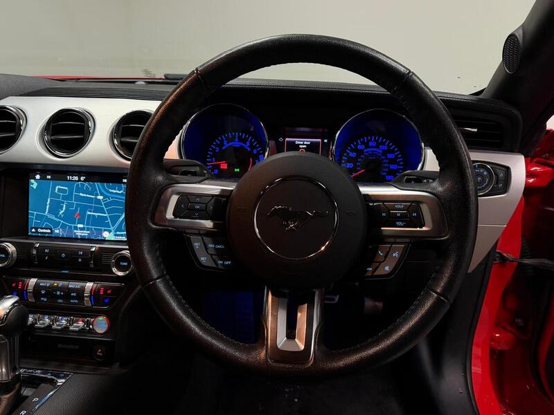 Ford Mustang V8 GT - U400059403