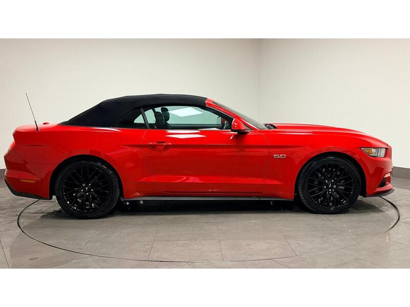 Ford Mustang V8 GT - U400059403