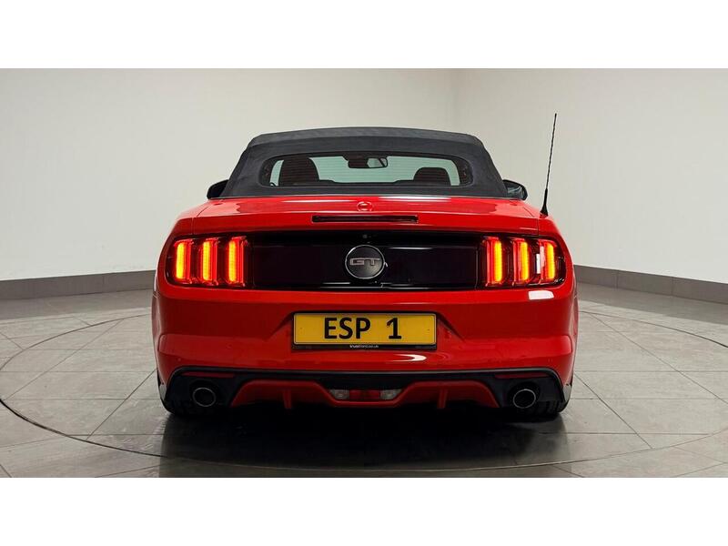 Ford Mustang V8 GT - U400059403