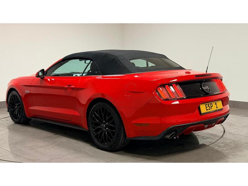 Ford Mustang V8 GT - U400059403