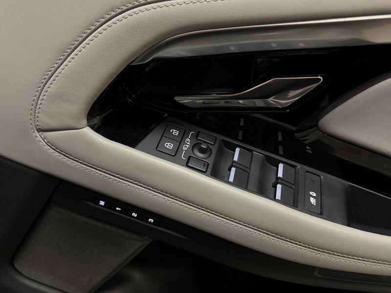 Land Rover Range Rover Evoque P300e R-Dynamic HSE - U400059409