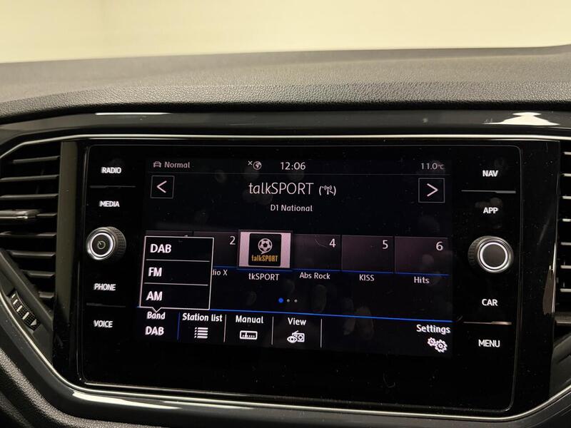 Volkswagen T-Roc TSI EVO R-Line - U400059412