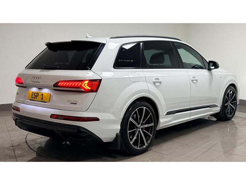 Audi Q7 TDI V6 Black Edition - U400059413