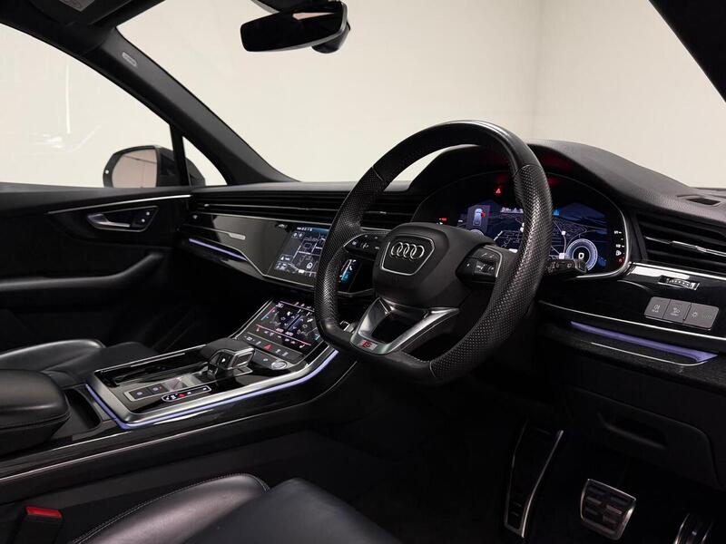 Audi Q7 TDI V6 Black Edition - U400059413