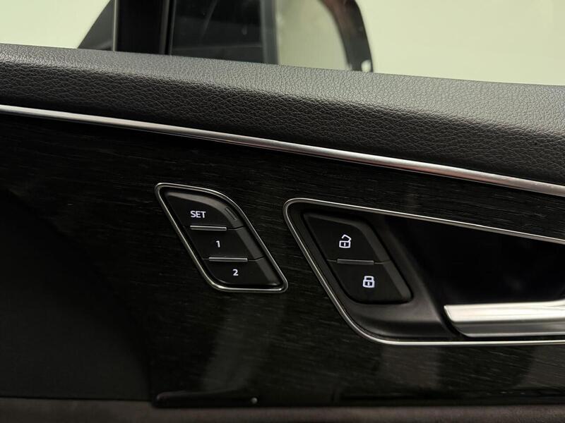 Audi Q7 TDI V6 Black Edition - U400059413