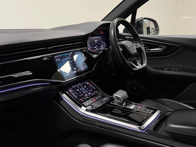 Audi Q7 TDI V6 Black Edition - U400059413