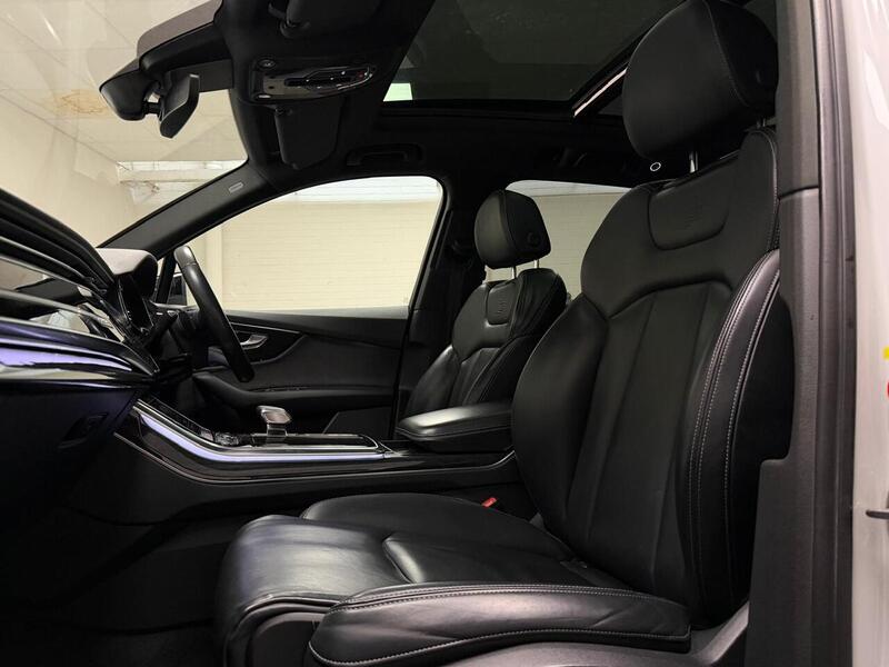 Audi Q7 TDI V6 Black Edition - U400059413