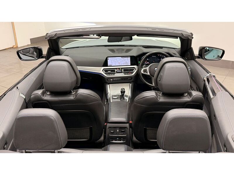 BMW 4 Series M440i MHT - U400059416