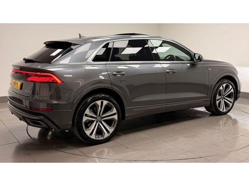 Audi Q8 TDI V6 S line - U400059423
