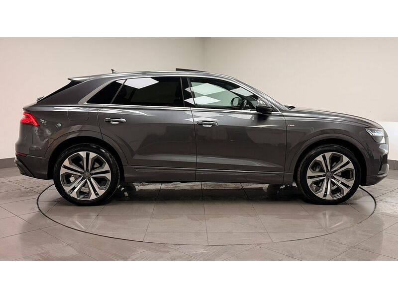 Audi Q8 TDI V6 S line - U400059423