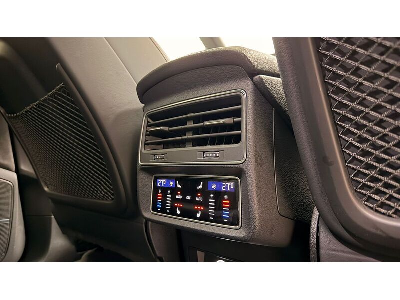 Audi Q8 TDI V6 S line - U400059423