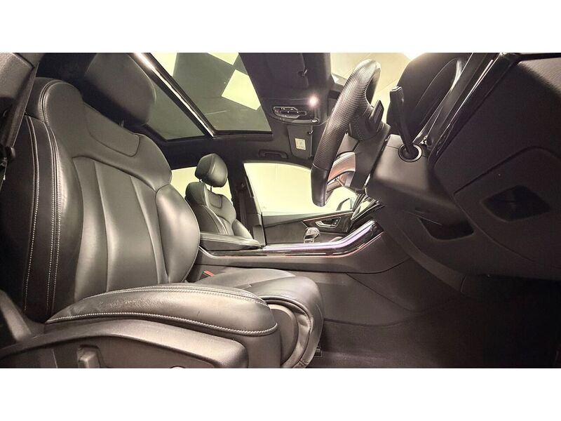 Audi Q8 TDI V6 S line - U400059423