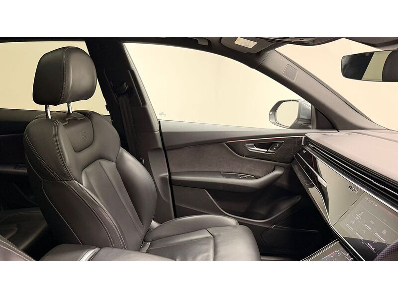 Audi Q8 TDI V6 S line - U400059423