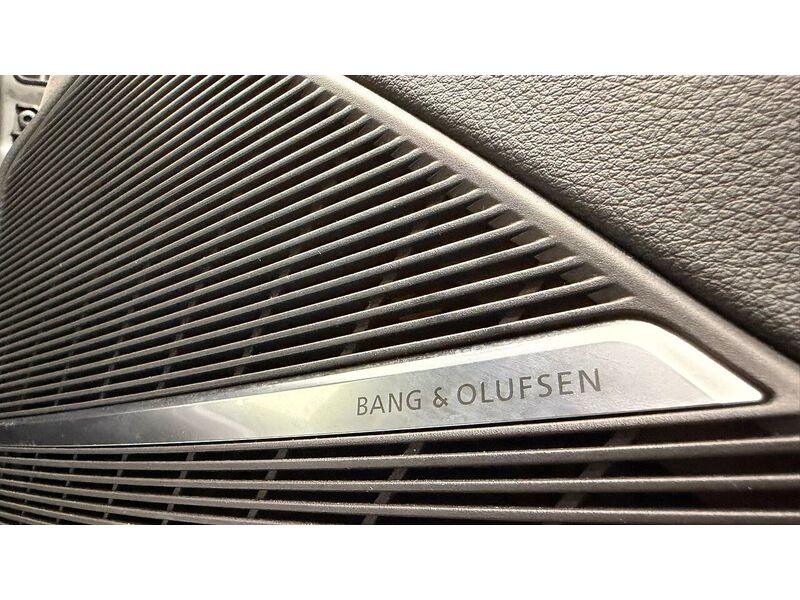 Audi Q8 TDI V6 S line - U400059423