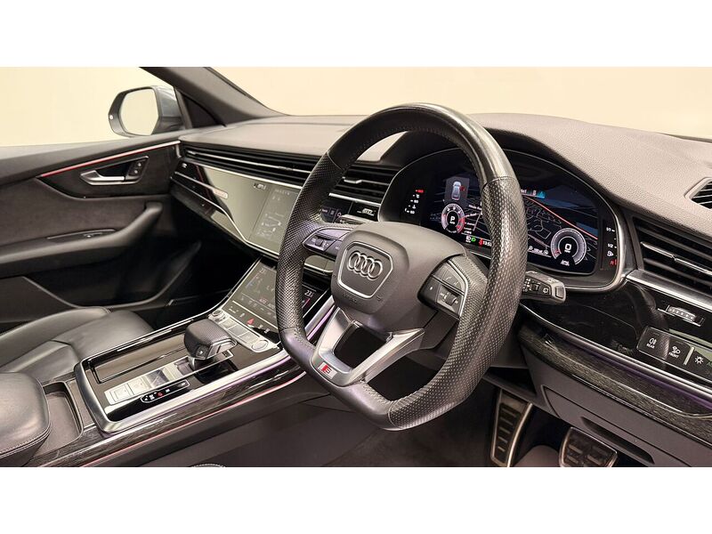 Audi Q8 TDI V6 S line - U400059423