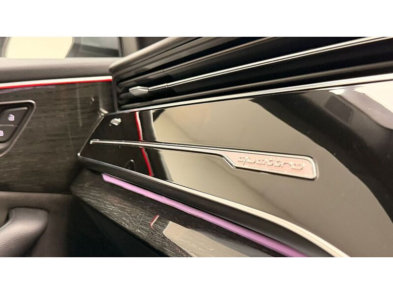 Audi Q8 TDI V6 S line - U400059423