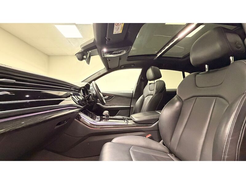 Audi Q8 TDI V6 S line - U400059423