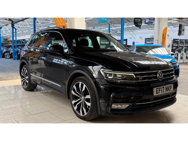 Volkswagen Tiguan TDI BlueMotion Tech R-Line - U400059429
