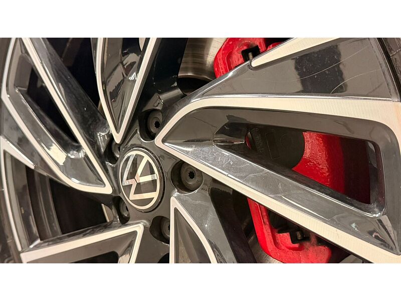 Volkswagen Golf TSI GTI - U400059432