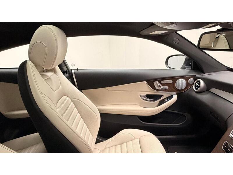 Mercedes-Benz C Class C300 AMG Line - U400059443