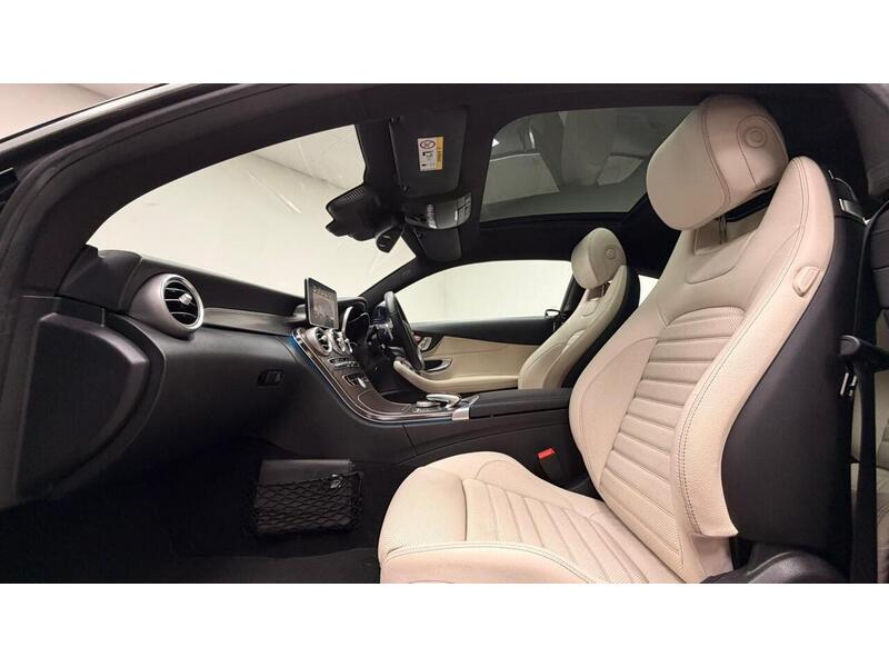 Mercedes-Benz C Class C300 AMG Line - U400059443