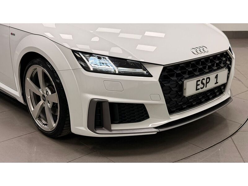 Audi TT TFSI S line - U400059461