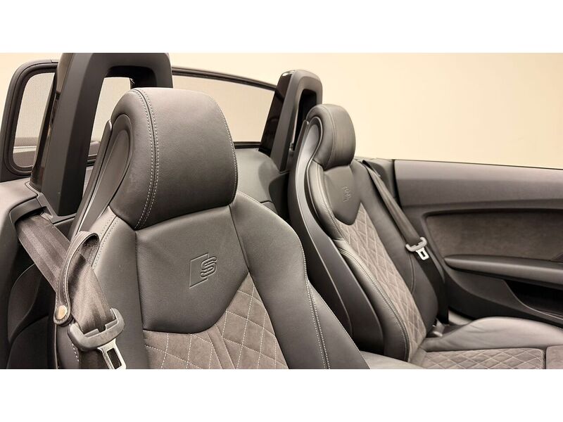 Audi TT TFSI Black Edition - U400059463