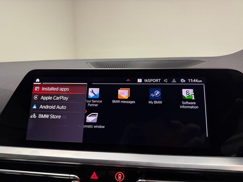 BMW 4 Series M440i MHT - U400059470