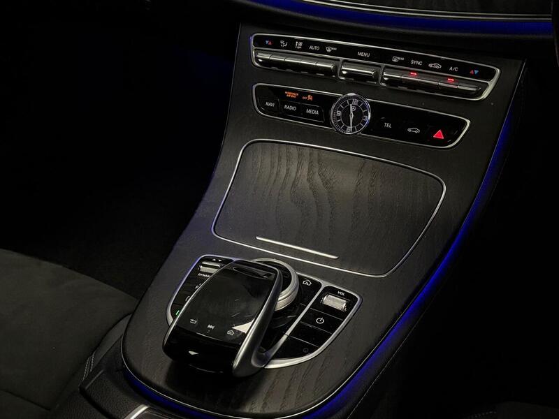 Mercedes-Benz E Class E220d AMG Line Night Edition - U400059482