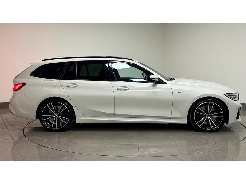 BMW 3 Series 320d M Sport - U400059484