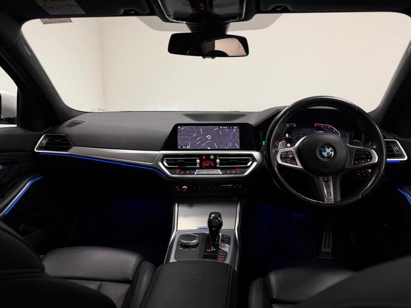 BMW 3 Series 320d M Sport - U400059484