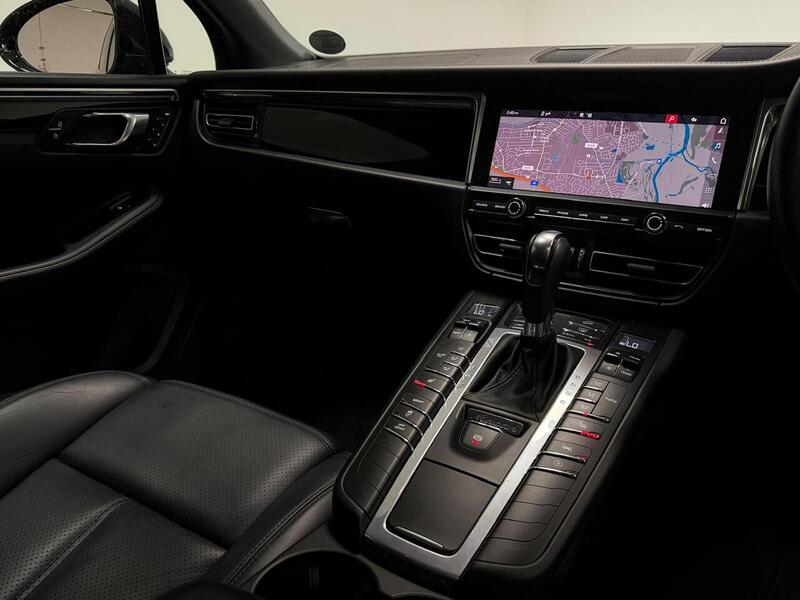Porsche Macan T V6 S - U400059490