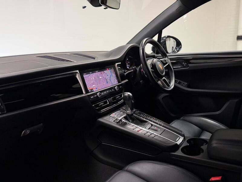 Porsche Macan T V6 S - U400059490