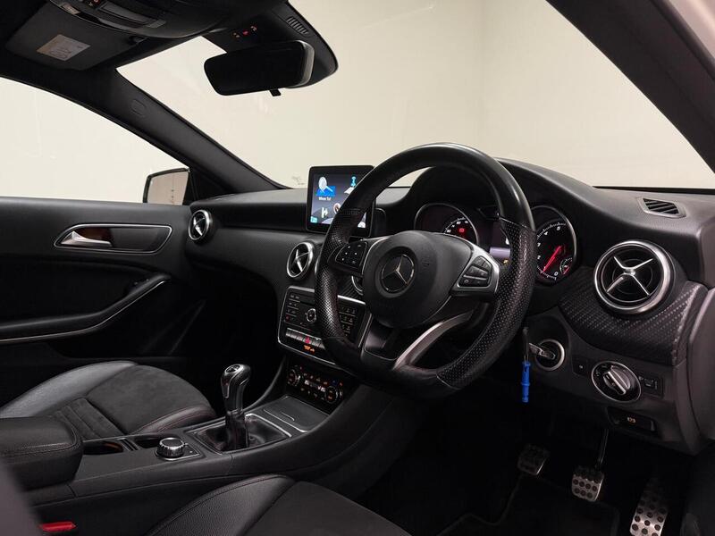 Mercedes-Benz A Class A200 AMG Line - U400059497