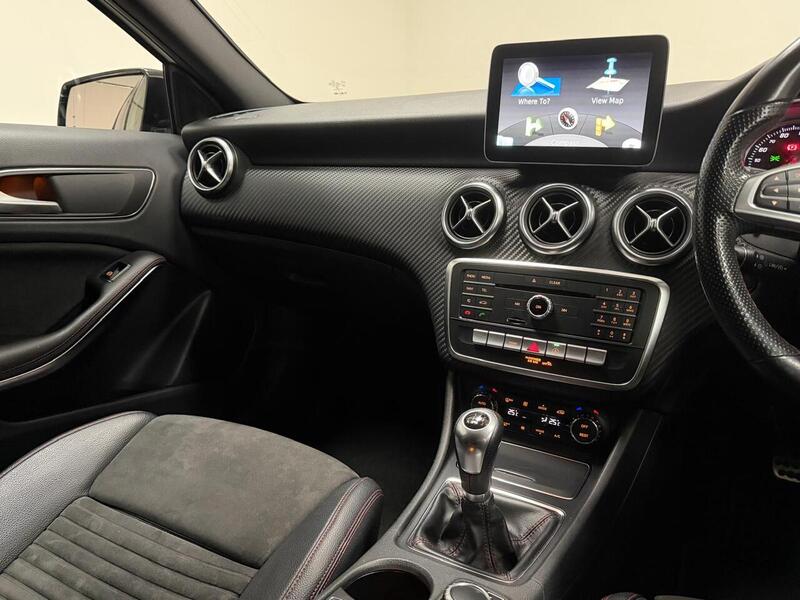 Mercedes-Benz A Class A200 AMG Line - U400059497
