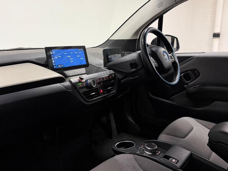 BMW i3  - U400059498