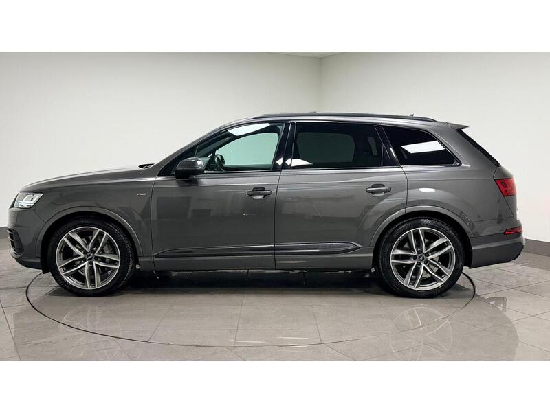 Audi Q7 TDI V6 Black Edition - U400059499