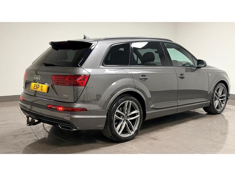 Audi Q7 TDI V6 Black Edition - U400059499