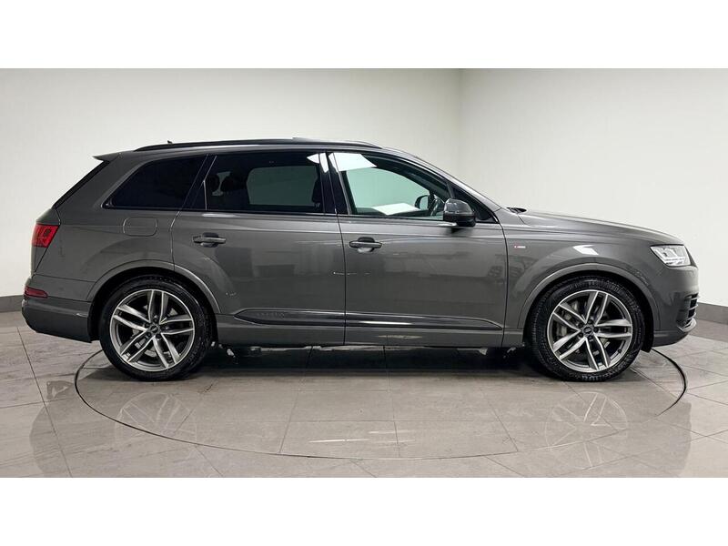 Audi Q7 TDI V6 Black Edition - U400059499