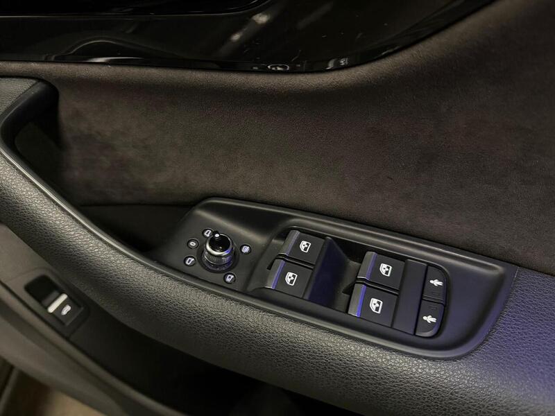 Audi Q7 TDI V6 Black Edition - U400059499