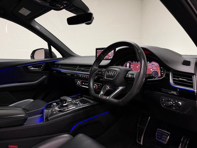 Audi Q7 TDI V6 Black Edition - U400059499
