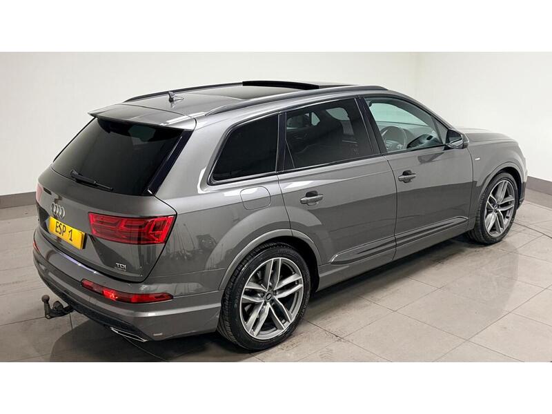 Audi Q7 TDI V6 Black Edition - U400059499