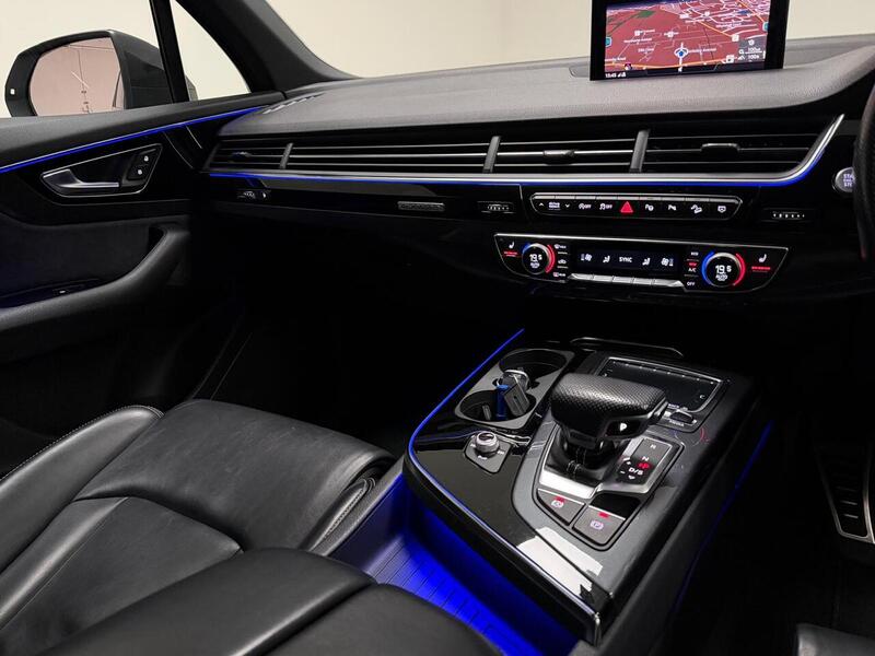 Audi Q7 TDI V6 Black Edition - U400059499