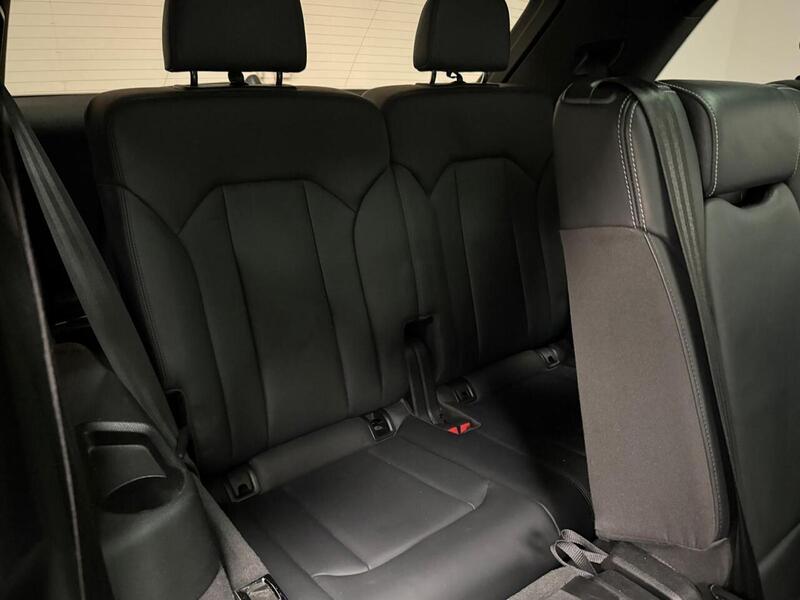 Audi Q7 TDI V6 Black Edition - U400059499