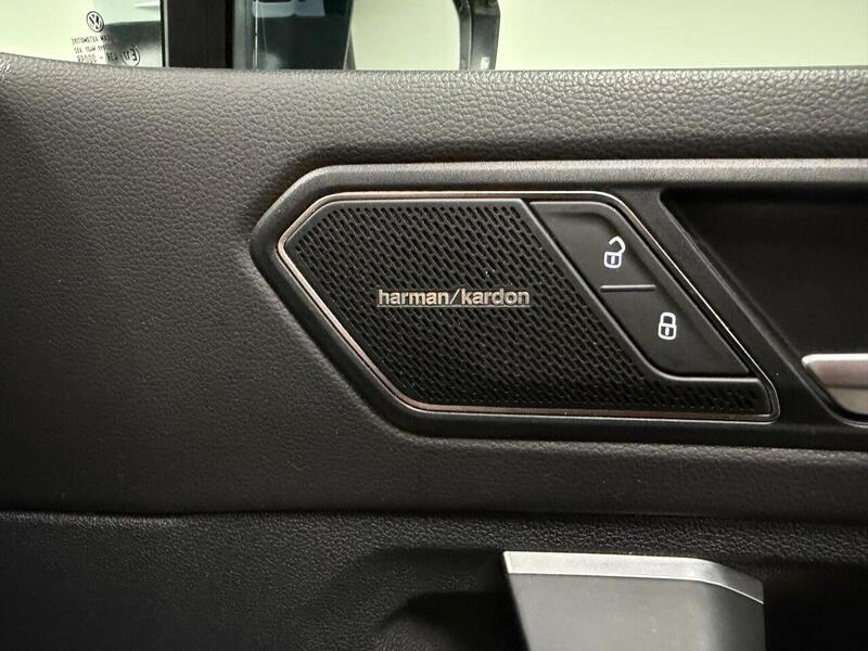Volkswagen Tiguan TSI R-Line - U400059504