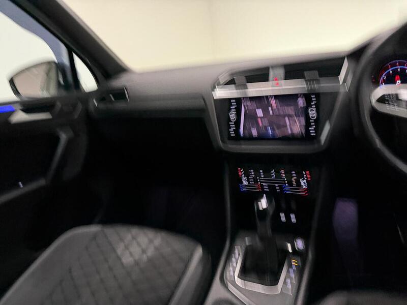 Volkswagen Tiguan TSI R-Line - U400059504